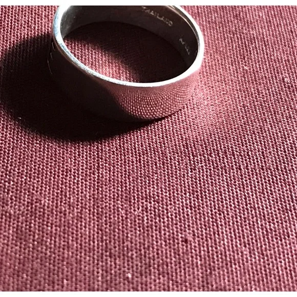 Sterling Silver Peace Band Ring Size 8 - Picture 13 of 16